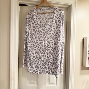 Mud Pie Leopard Print Long Sleeve Top - White and Gray